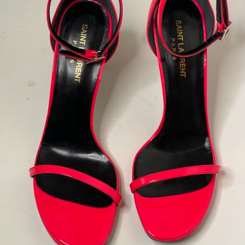 Saint Laurent | Patent Calfskin Amber 105 Ankle Strap Sandals in Fuchsia Pink - Picture 4 of 9